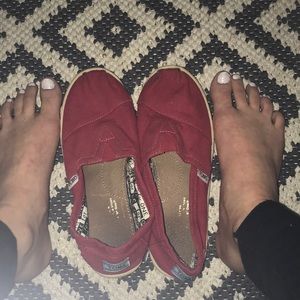 Red Worn Toms ♥️